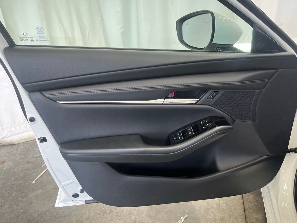2025 Mazda Mazda3 Sedan 2.5 s Preferred photo 9