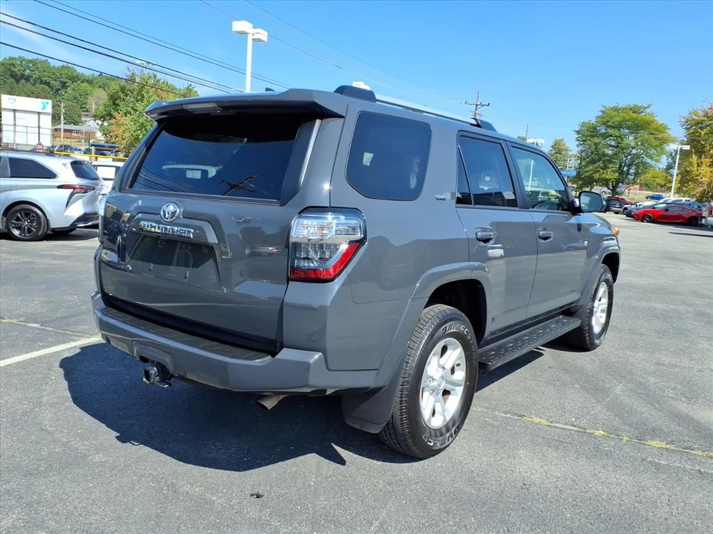 2024 Toyota 4Runner SR5 Premium photo 4