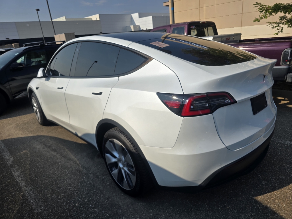 Used 2021 Tesla Model Y Long Range with VIN 5YJYGDEE3MF082629 for sale in Northfield, Minnesota