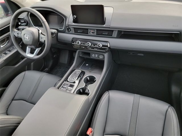 2025 Honda Pilot Touring photo 19
