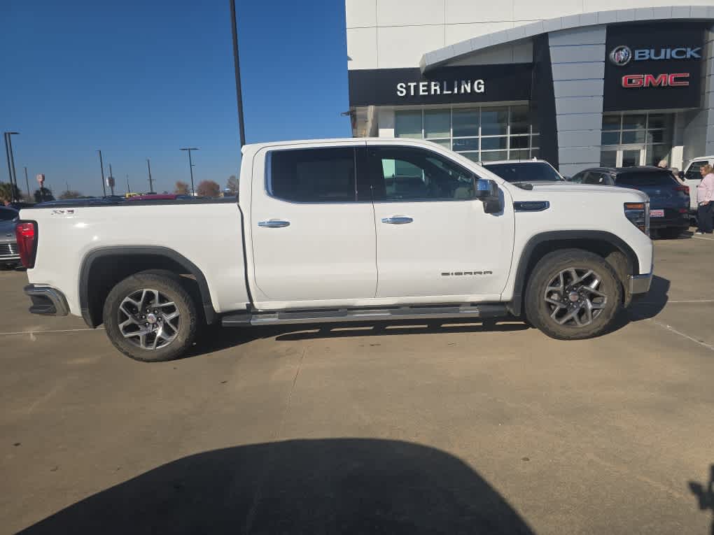 2023 GMC Sierra 1500 SLT's photo