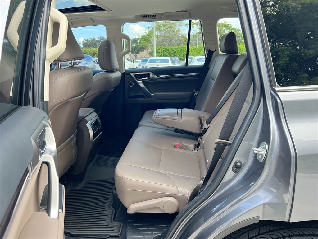 2022 Lexus GX 460 Luxury photo 18