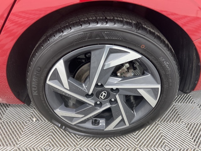 2024 Hyundai Elantra SEL Convenience photo 10