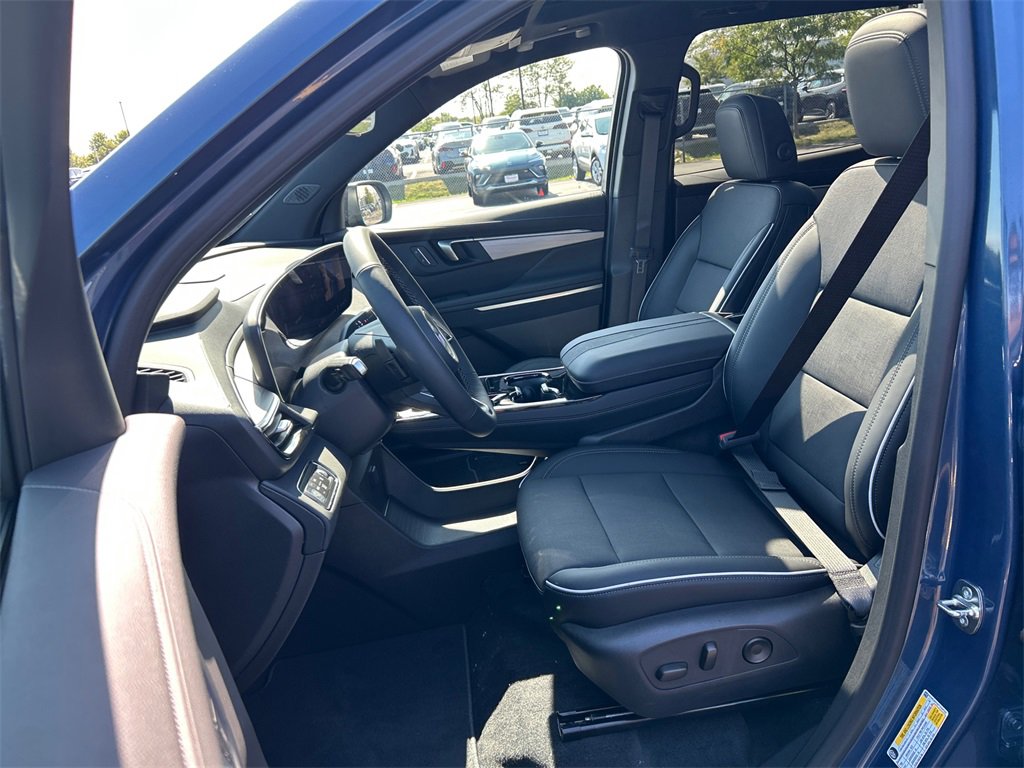 2026 Buick Enclave Preferred photo 9
