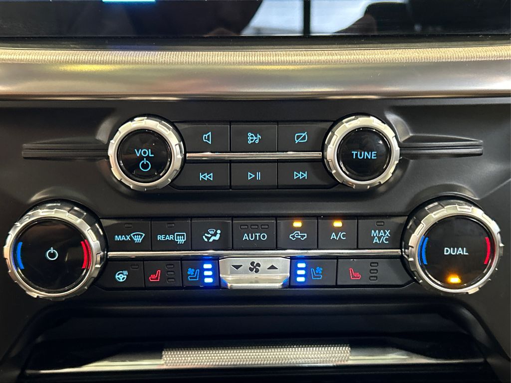 2024 Ford F-150 Platinum photo 30