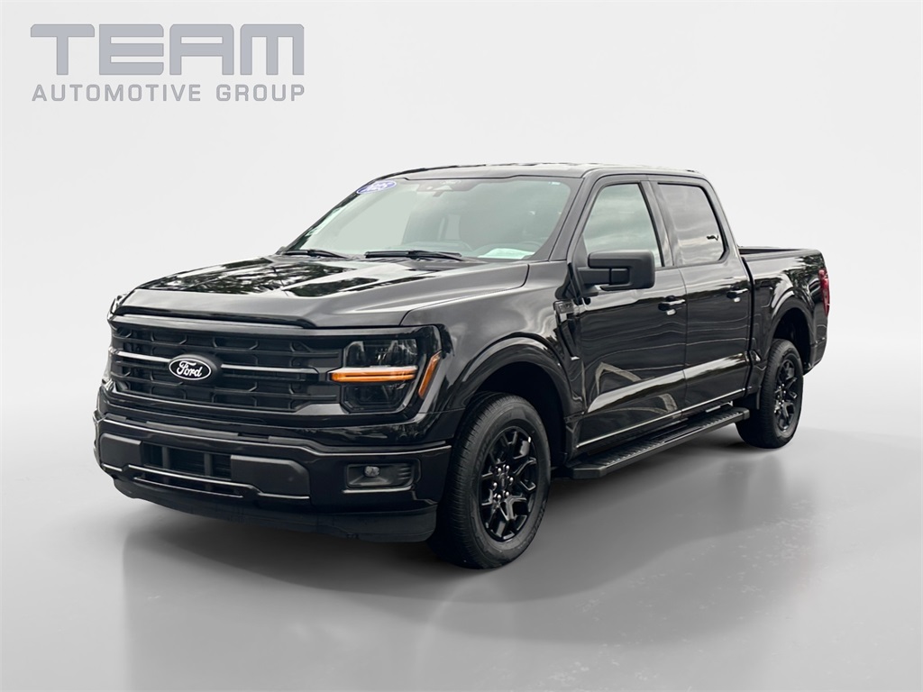 2025 Ford F-150 XLT photo 3