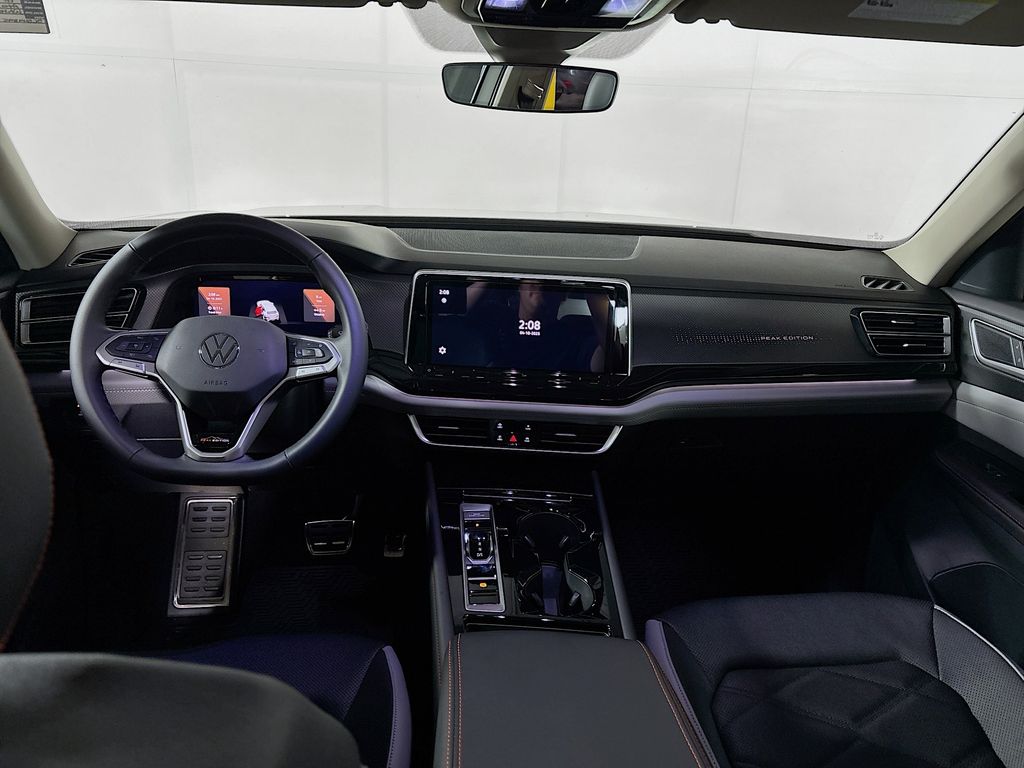 2025 Volkswagen Atlas Peak Edition SE photo 12