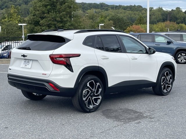 2025 Chevrolet Trax photo 7
