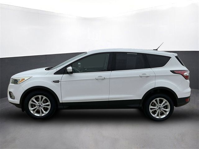 Used 2017 Ford Escape SE with VIN 1FMCU0GD2HUB43364 for sale in Kansas City