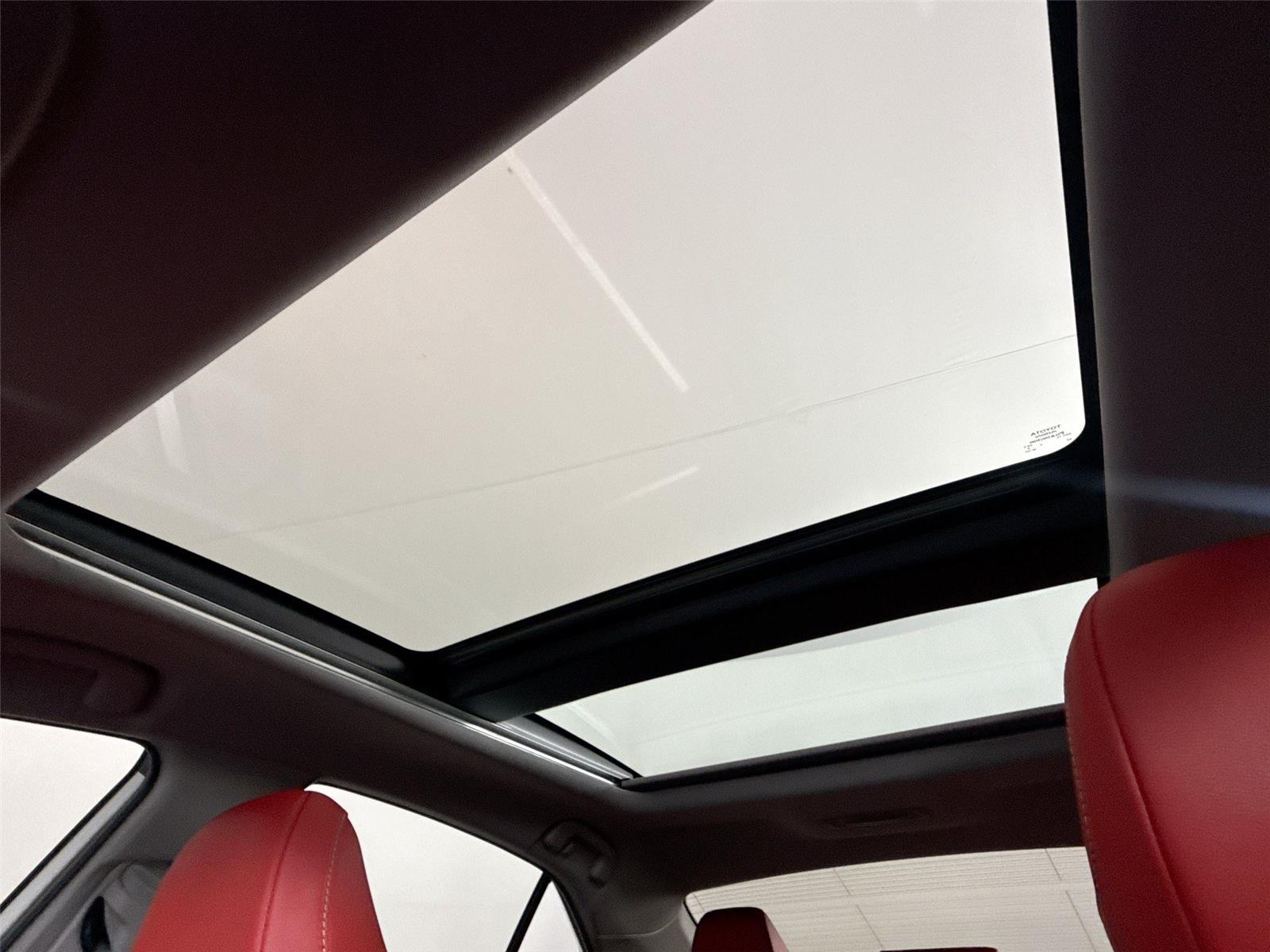 2024 Toyota Camry XSE V6 photo 16