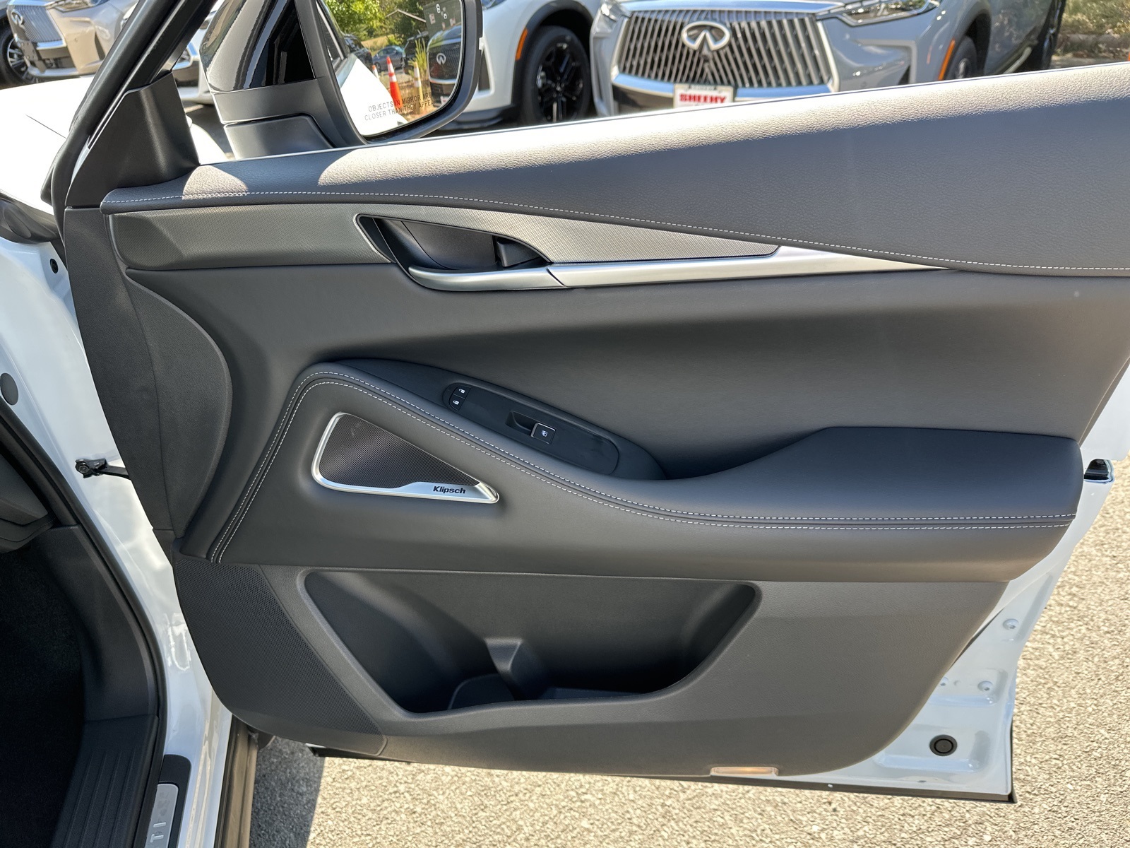 2026 Infiniti QX60 Luxe AWD photo 25
