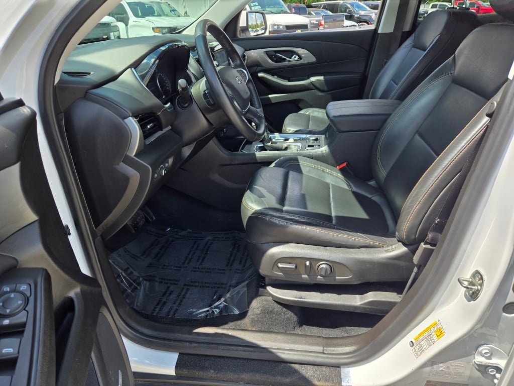 2021 Chevrolet Traverse RS photo 12