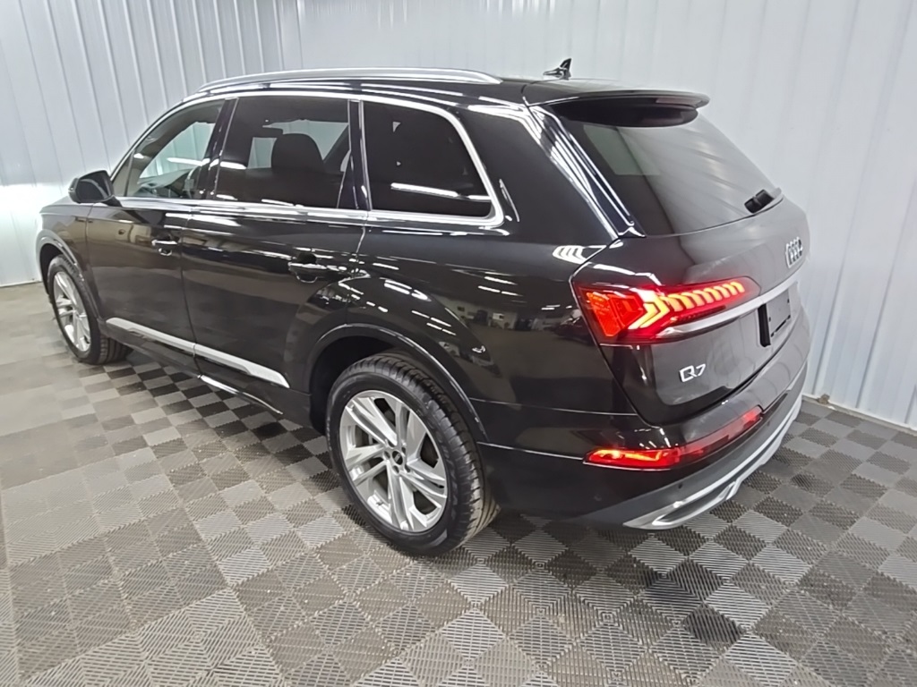 2023 Audi Q7 55 Premium Plus photo 9