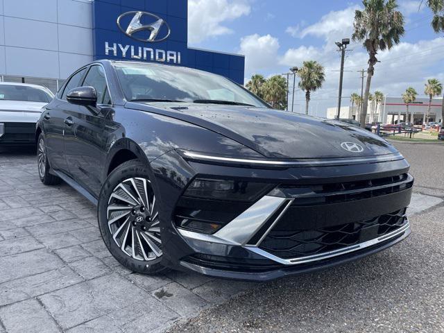 2025 Hyundai Sonata Hybrid SEL's photo