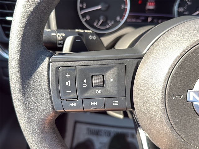 2024 Nissan Rogue SV photo 18