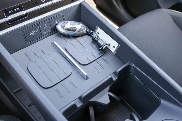 New 2026 Hyundai SE image 18