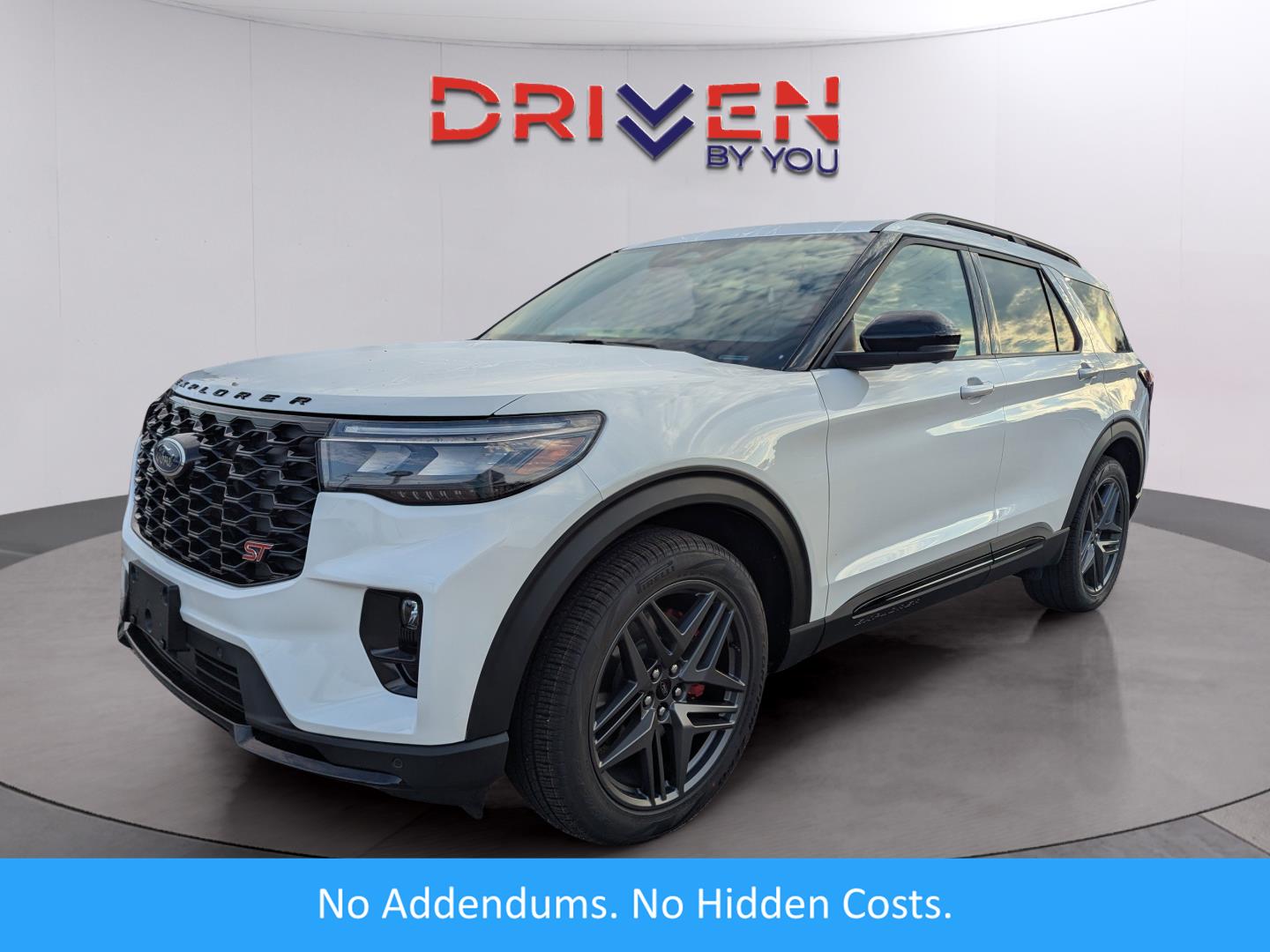 2025 Ford Explorer ST's photo