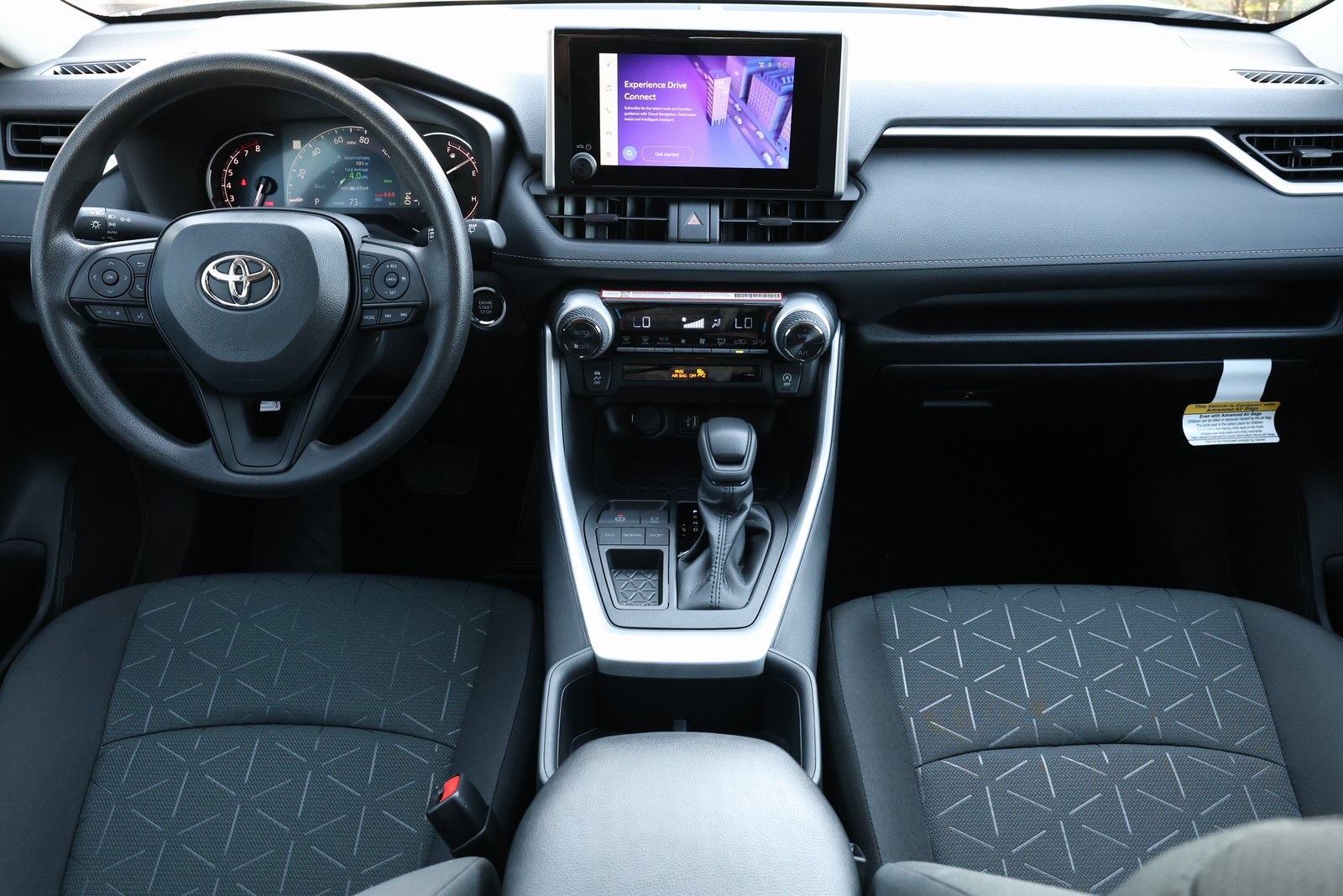 2025 Toyota RAV4 XLE photo 2