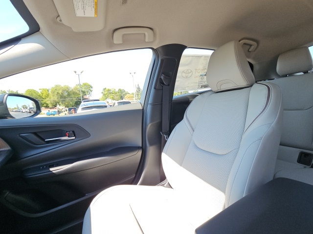 2026 Toyota Prius XLE photo 33
