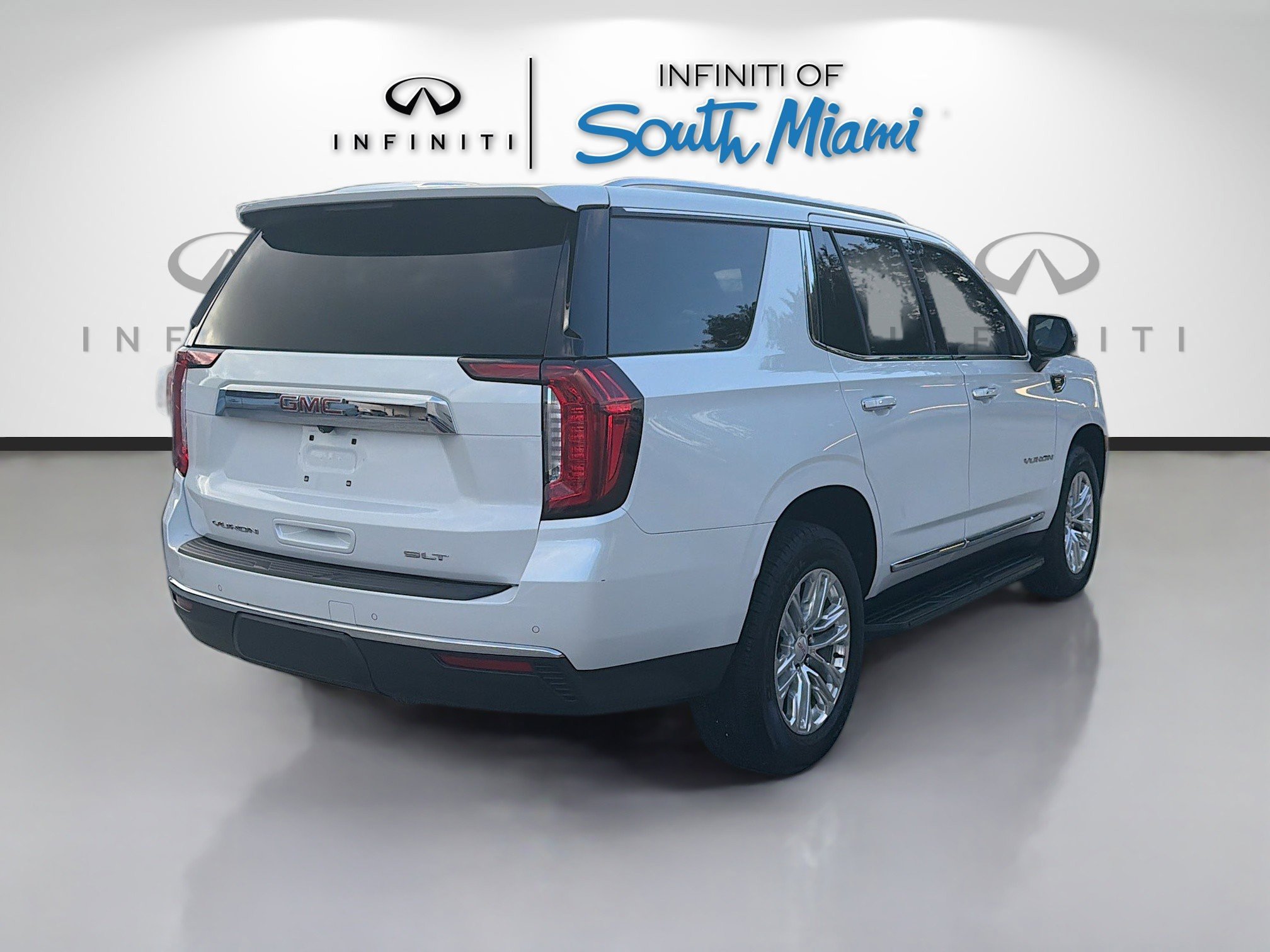 2022 Gmc Yukon SLT photo 3
