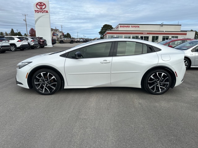2024 Toyota Prius Prime XSE photo 4