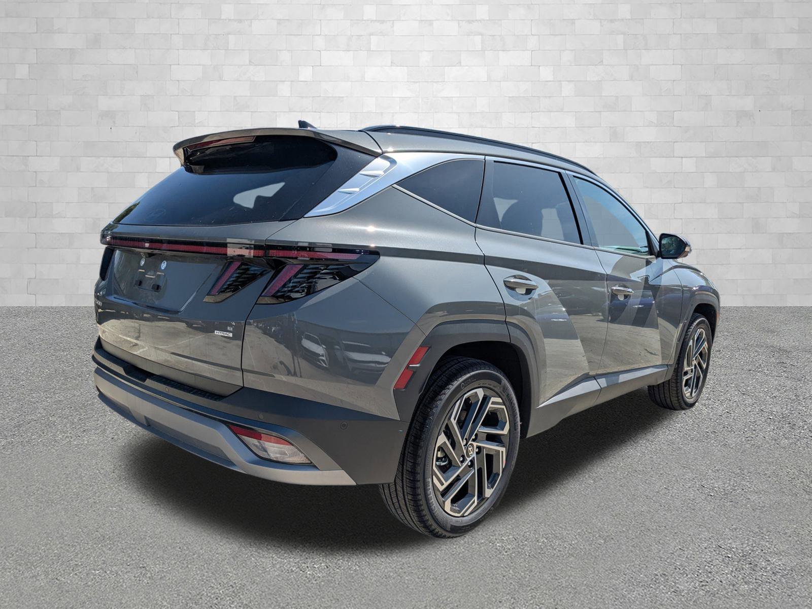 2025 Hyundai Tucson Limited photo 2
