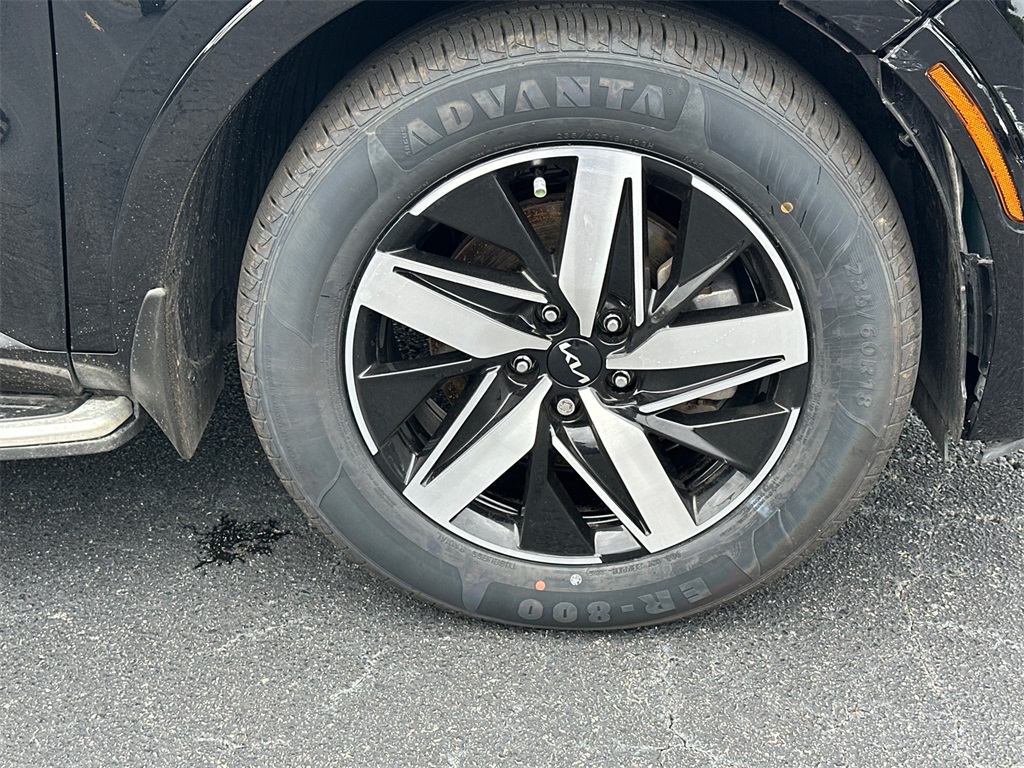 2023 Kia Sorento S photo 12