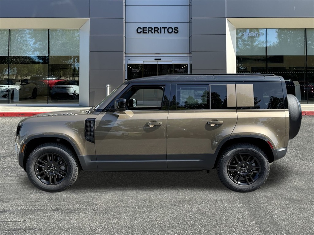 2025 Land Rover Defender 110 S photo 7