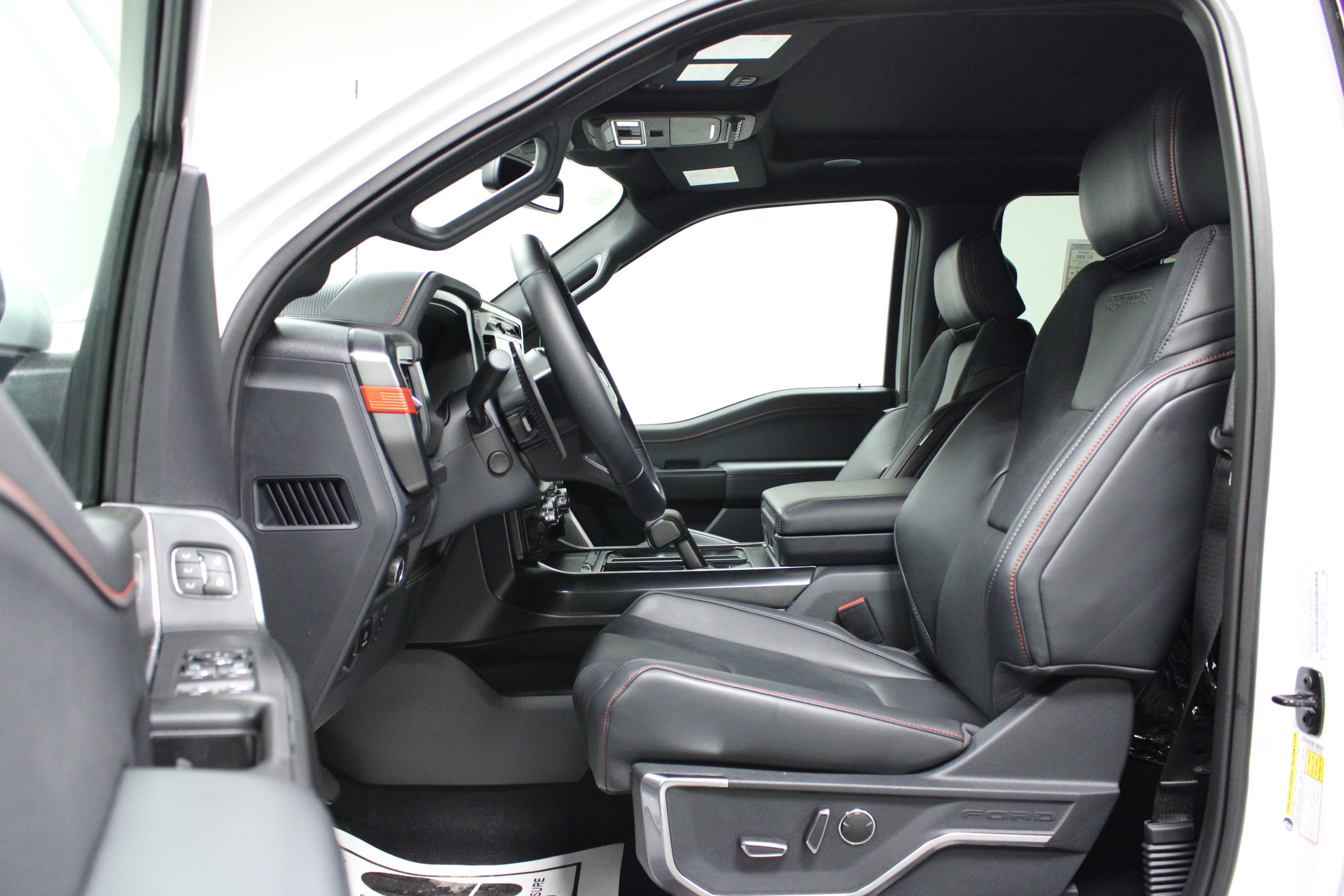 2025 Ford F-150 Raptor photo 11
