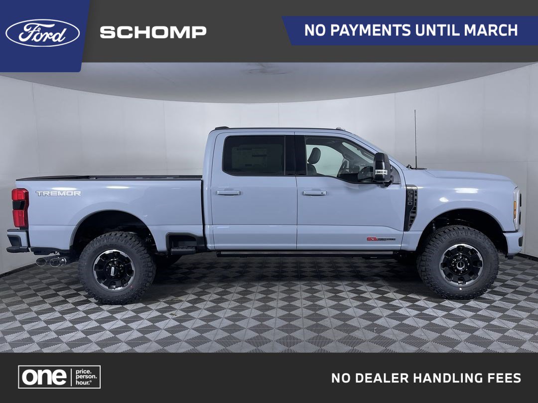 2026 Ford F-350 Super Duty Platinum's photo