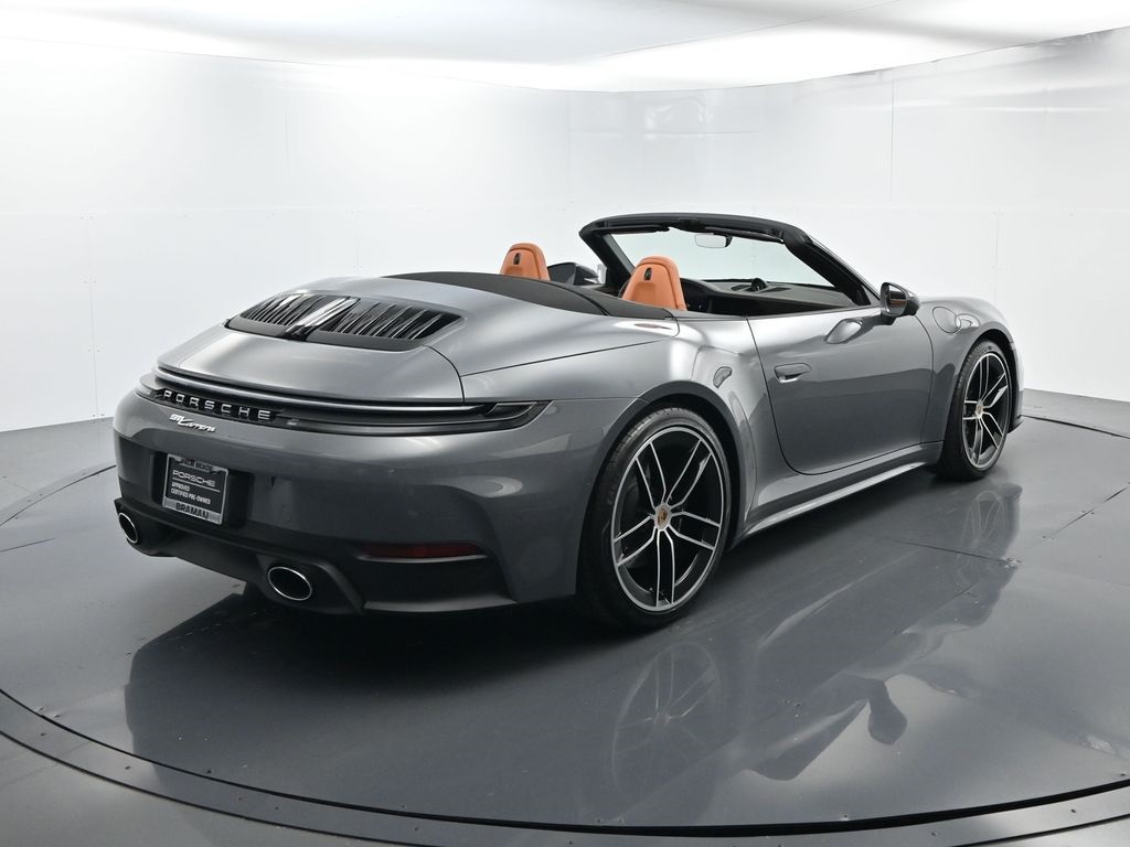 2025 Porsche 911 photo 13