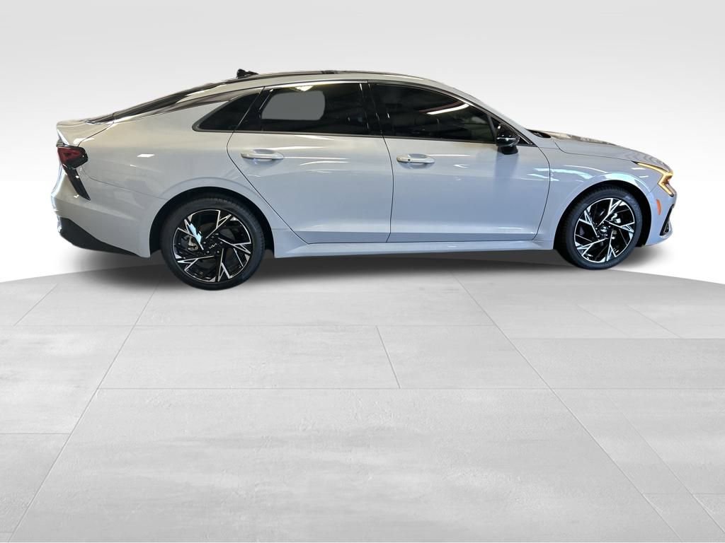 2025 Kia K5 GT-Line photo 6