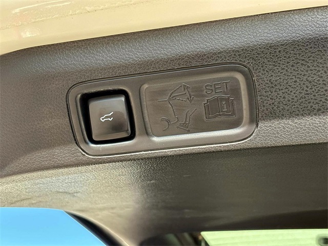 2020 Ford Expedition Platinum photo 17