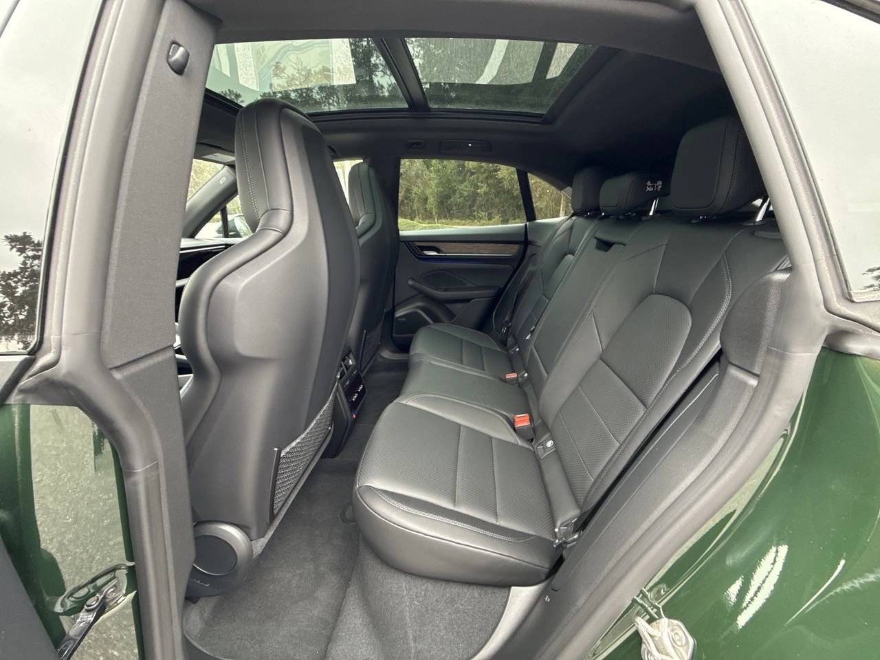 2024 Porsche Macan 4 Electric photo 27