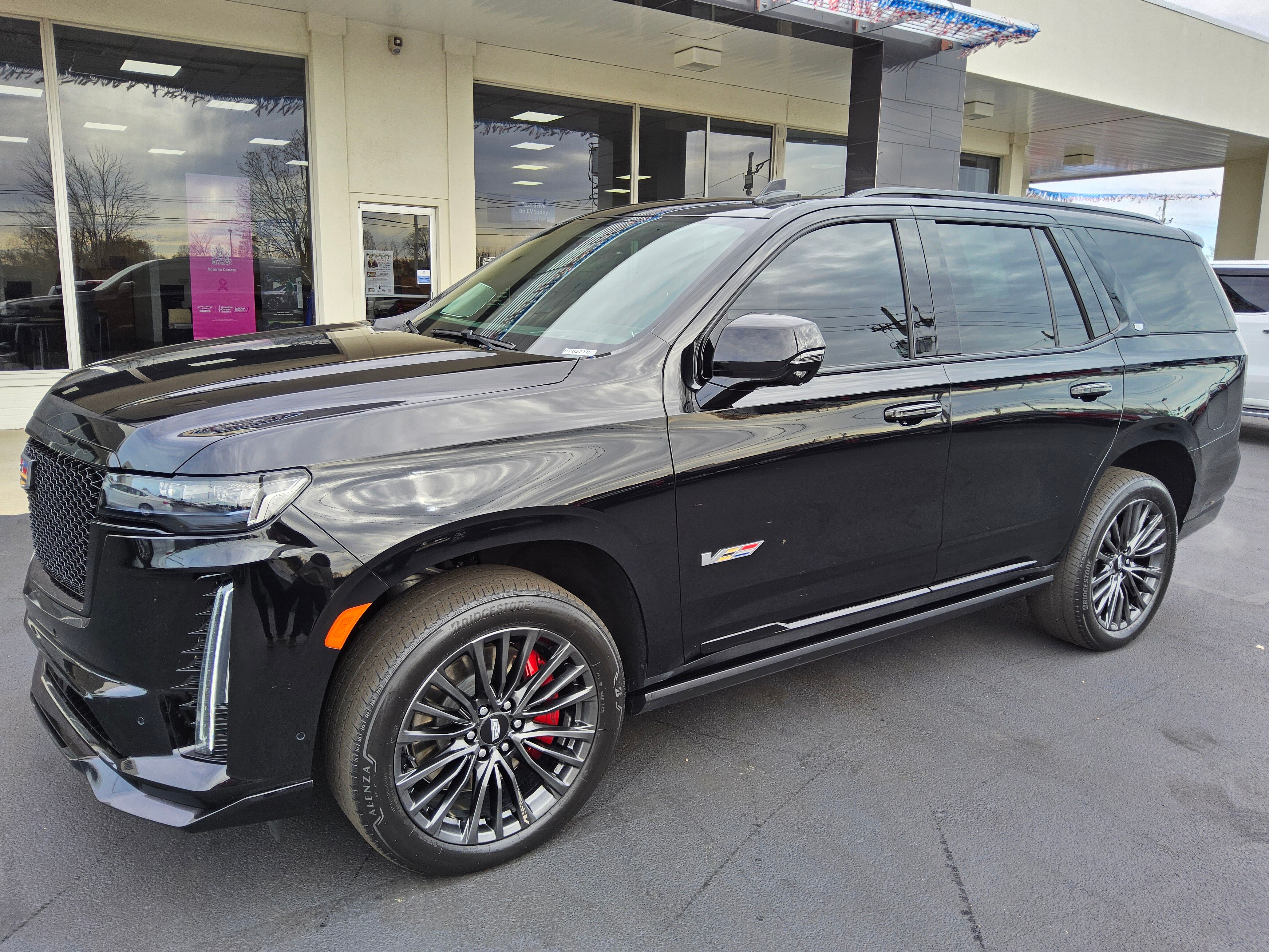 2023 Cadillac Escalade V-Series's photo