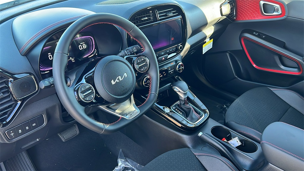 2025 Kia Soul GT-Line photo 7