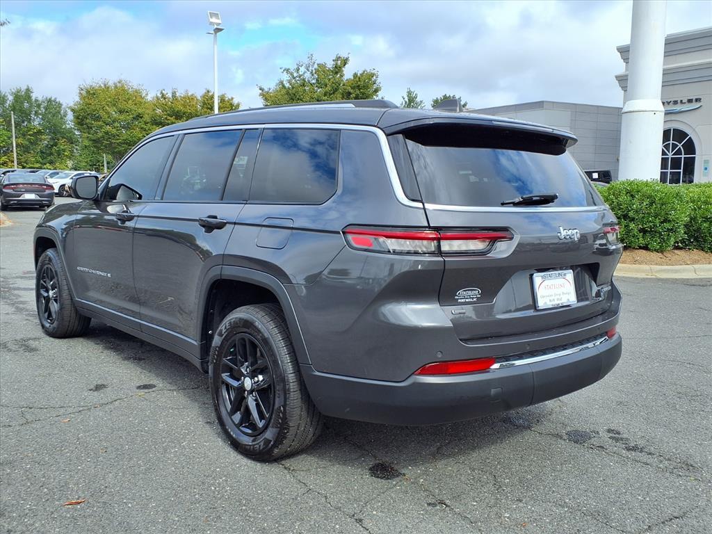2022 Jeep Grand Cherokee Laredo photo 15