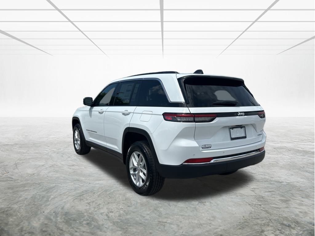 2025 Jeep Grand Cherokee Laredo X photo 4