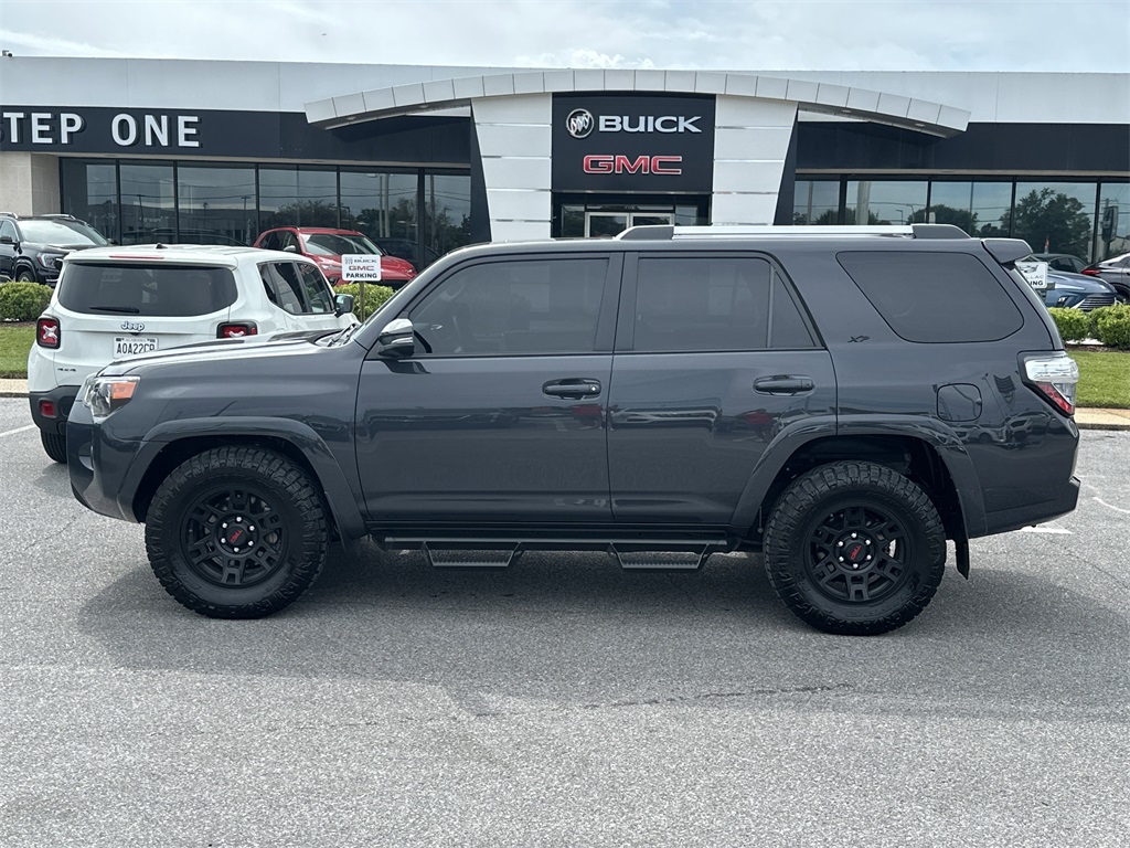 2024 Toyota 4Runner SR5 Premium photo 4