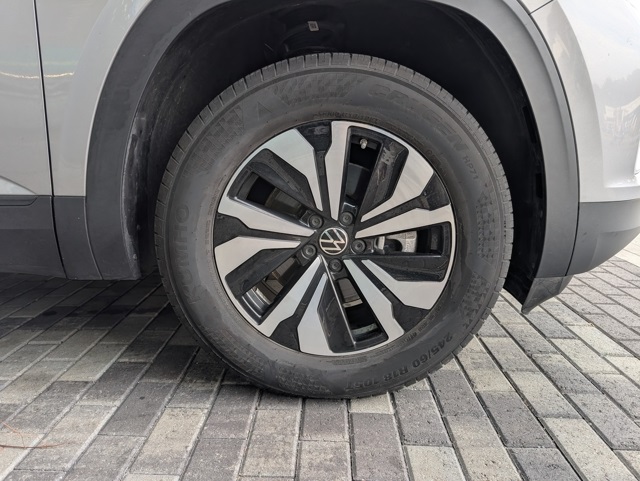 2025 Volkswagen Atlas SE photo 4