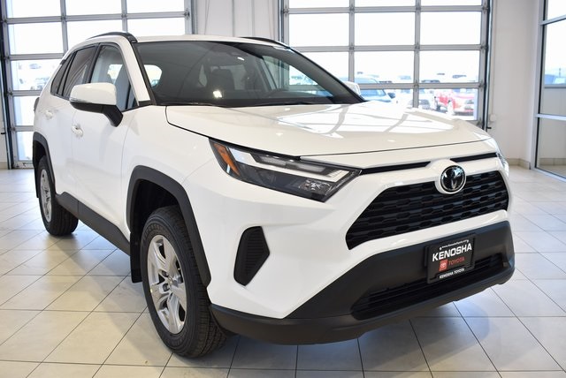 2025 Toyota RAV4 XLE's photo