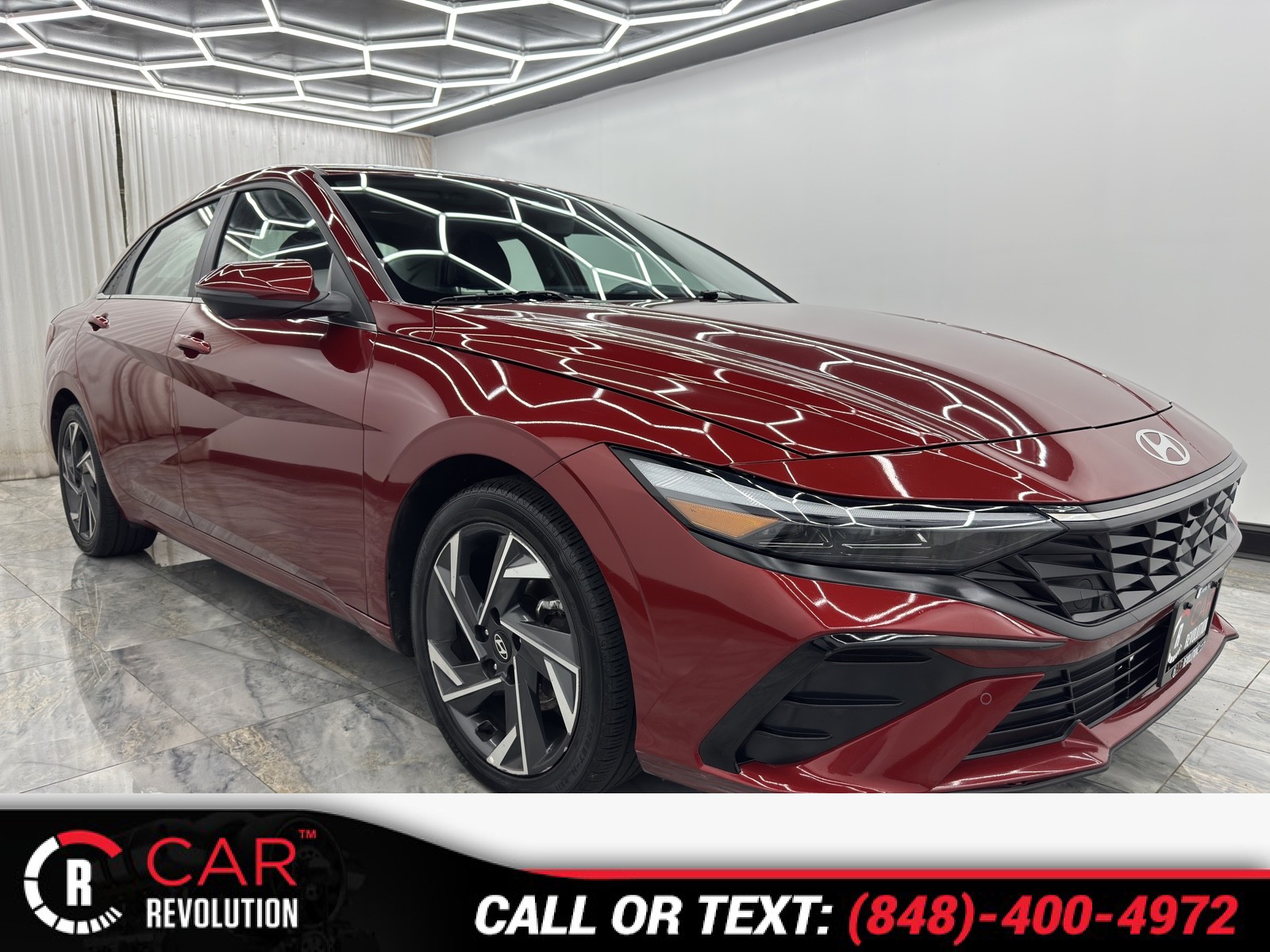 2024 Hyundai Elantra Limited's photo