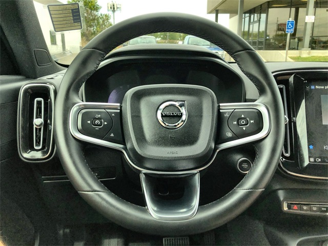 2024 Volvo XC40 Core photo 4