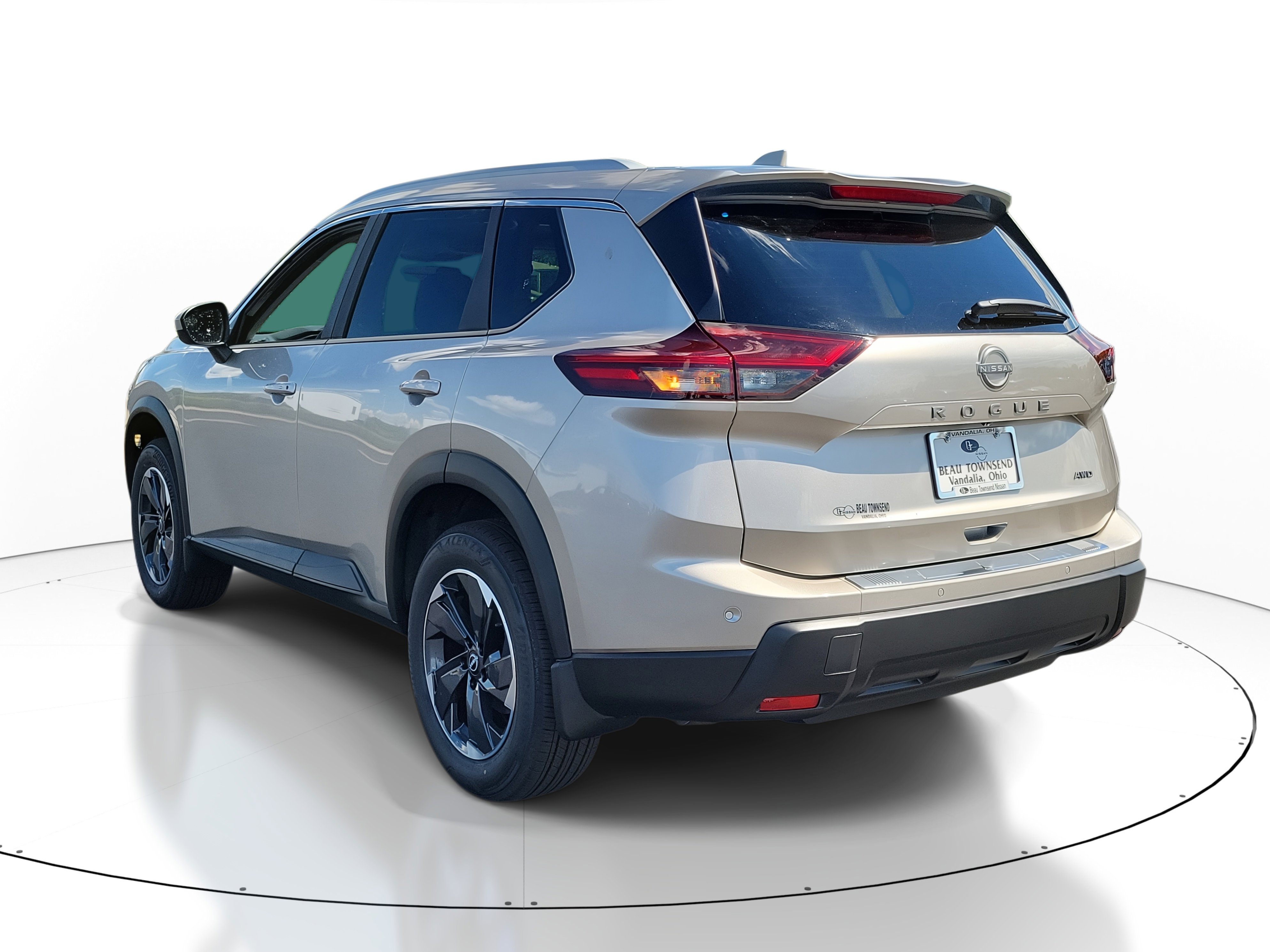 2026 Nissan Rogue SV photo 2