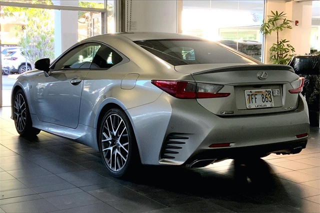 2017 Lexus RC 200t photo 10