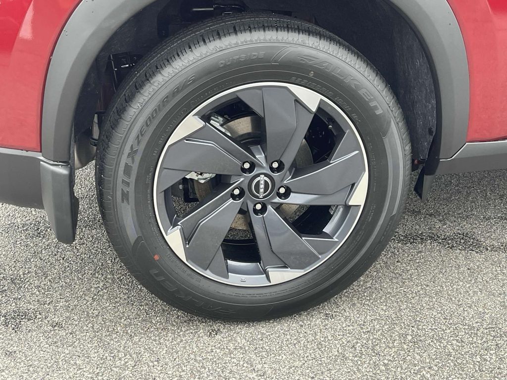 2026 Nissan Rogue SV photo 3