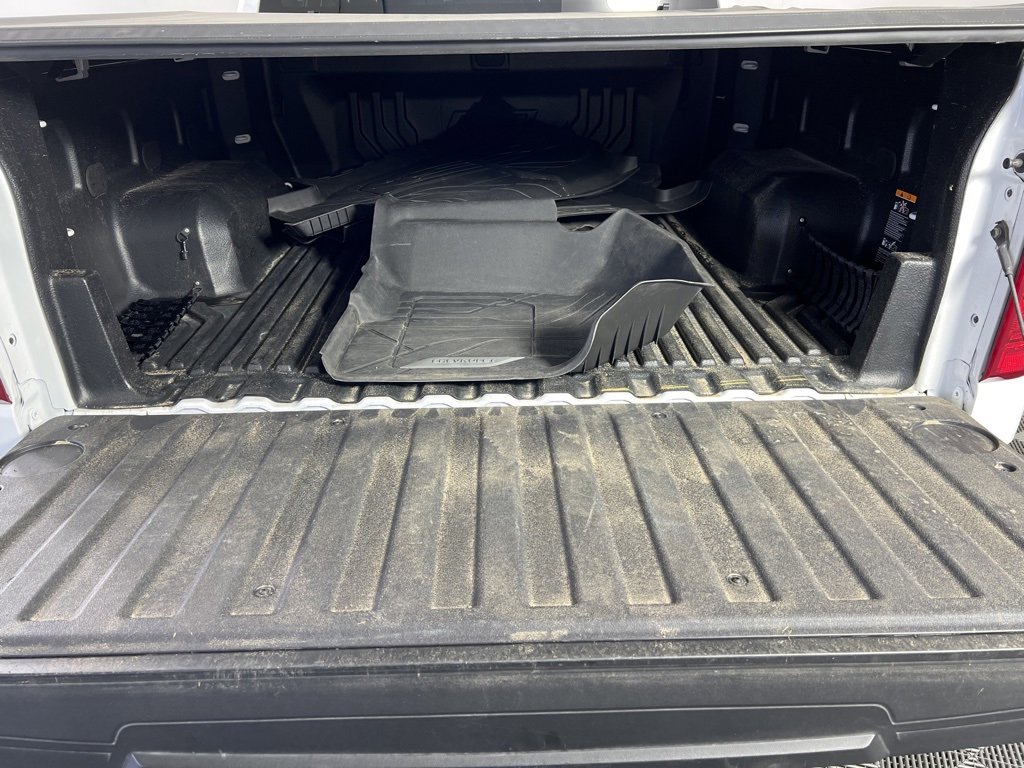 2025 Chevrolet Silverado 1500 LT photo 4