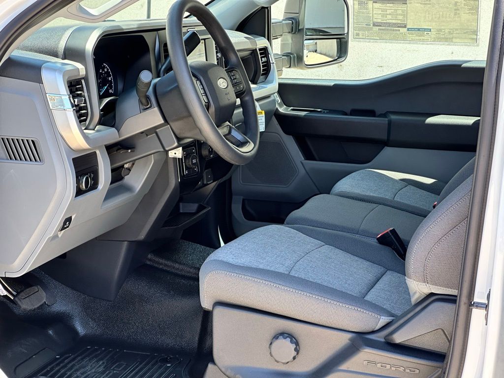 2025 Ford F-250 Super Duty XL