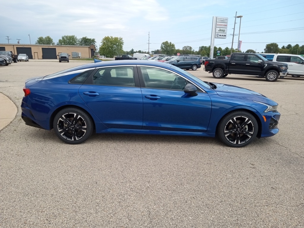 2022 Kia K5 GT-Line photo 5