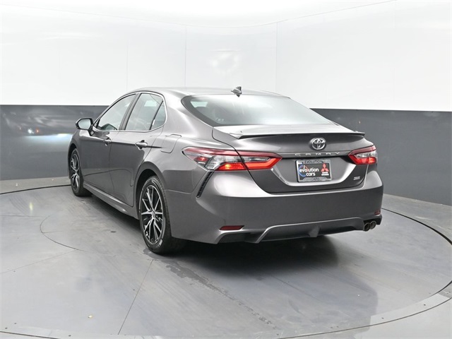 2024 Toyota Camry SE photo 3
